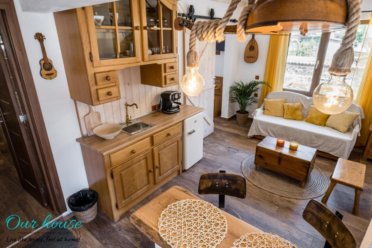 Our House Apartment โซโซโปล ภายนอก รูปภาพ