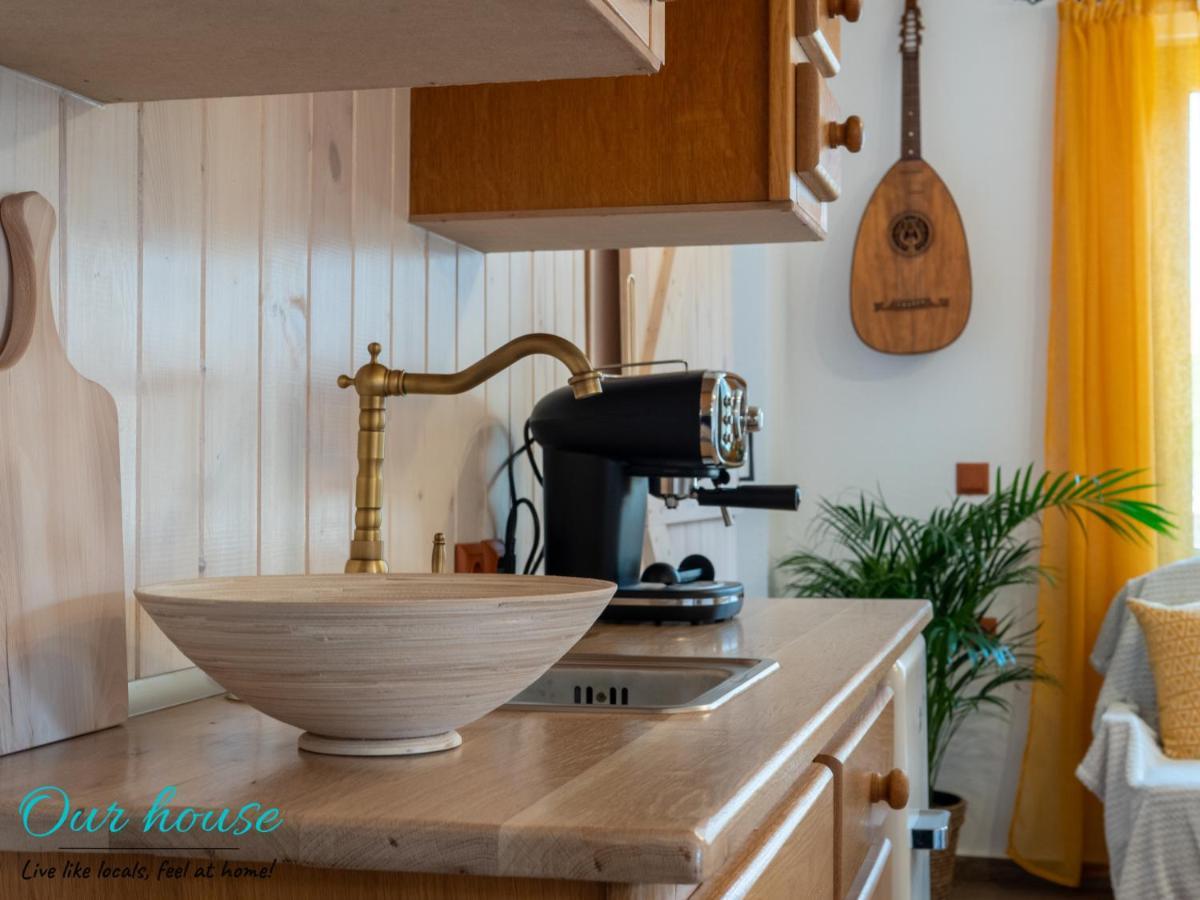 Our House Apartment โซโซโปล ภายนอก รูปภาพ