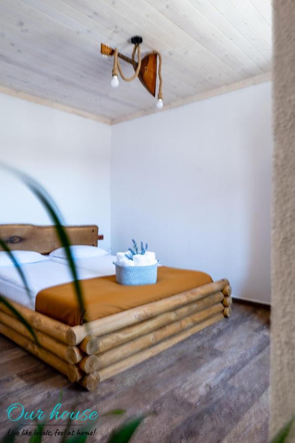 Our House Apartment โซโซโปล ภายนอก รูปภาพ