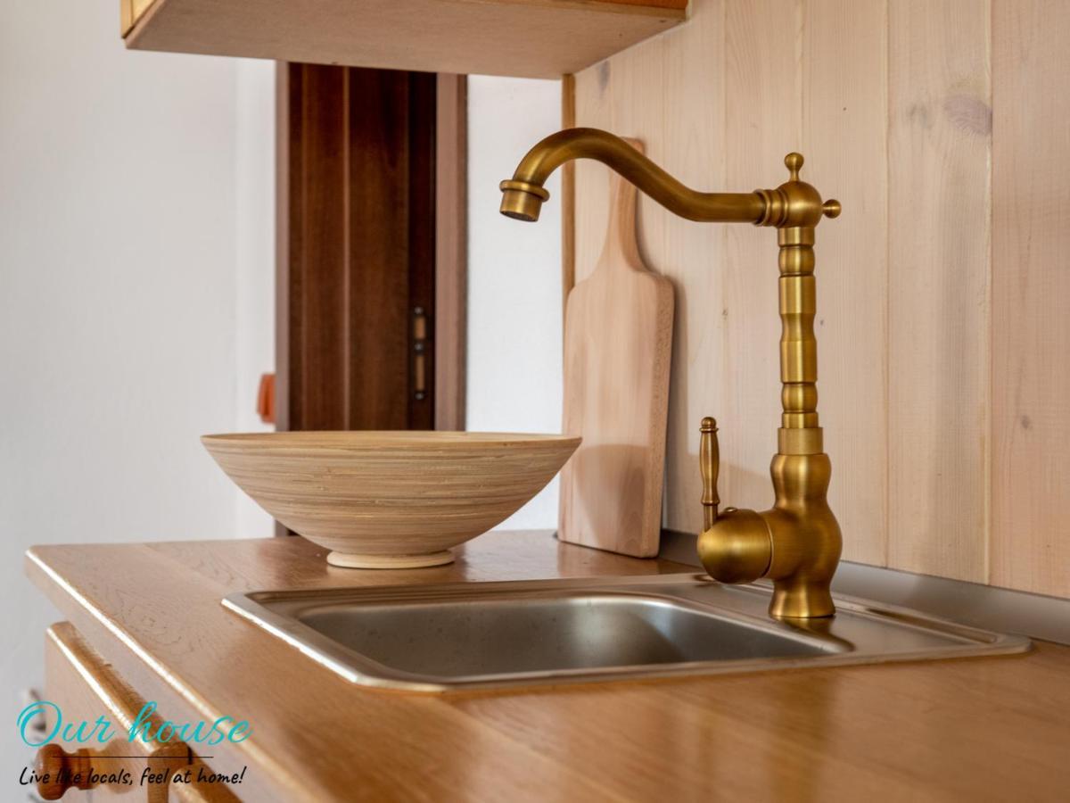 Our House Apartment โซโซโปล ภายนอก รูปภาพ
